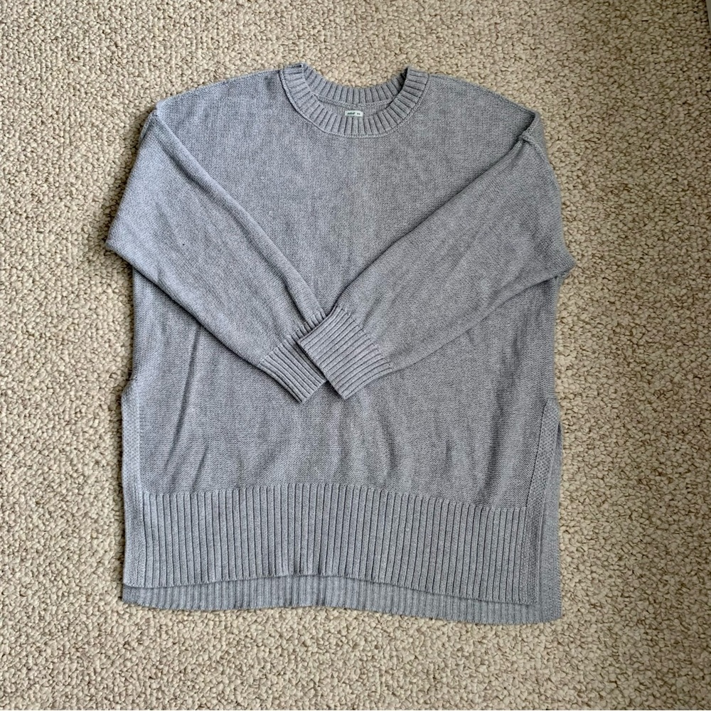 Aerie gray crew neck sweater with side slits